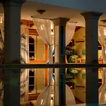Egri Korona Borhaz Es Wellness Otel *