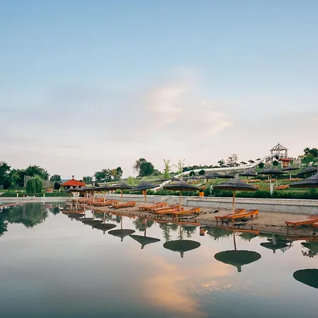 Egri Korona Borhaz Es Wellness Hotel *