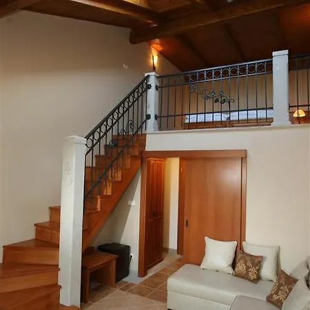 Egri Korona Borhaz Es Wellness فندق *